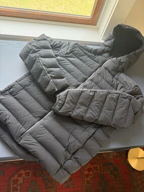 Black Lululemon Navigation Down Hoodie, Puffer Jacket, Mens XS